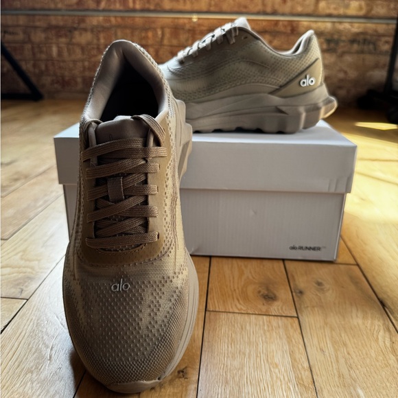 ALO Yoga Shoes - ALO Yoga Women’s Runner Sneaker in Gravel